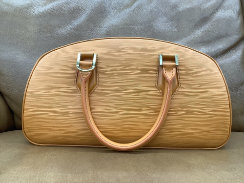 LOUIS VUITTONのルイヴィトン