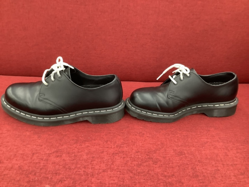 WHITE STITCH 3 ホール シューズ