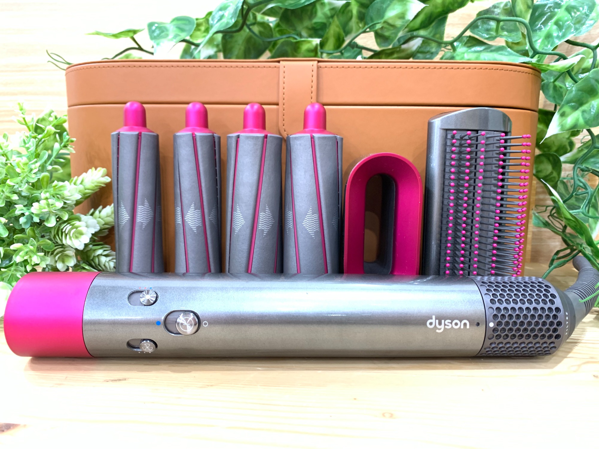 dyson/ ダイソン】ヘアードライヤーairwrap Volume+Shapeが買取入荷