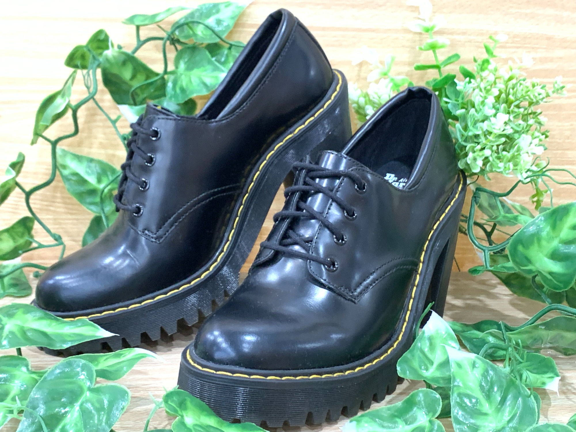 Dr.Martens/ドクターマーチン】ヒールブーツ UK5(24cm相当）が入荷