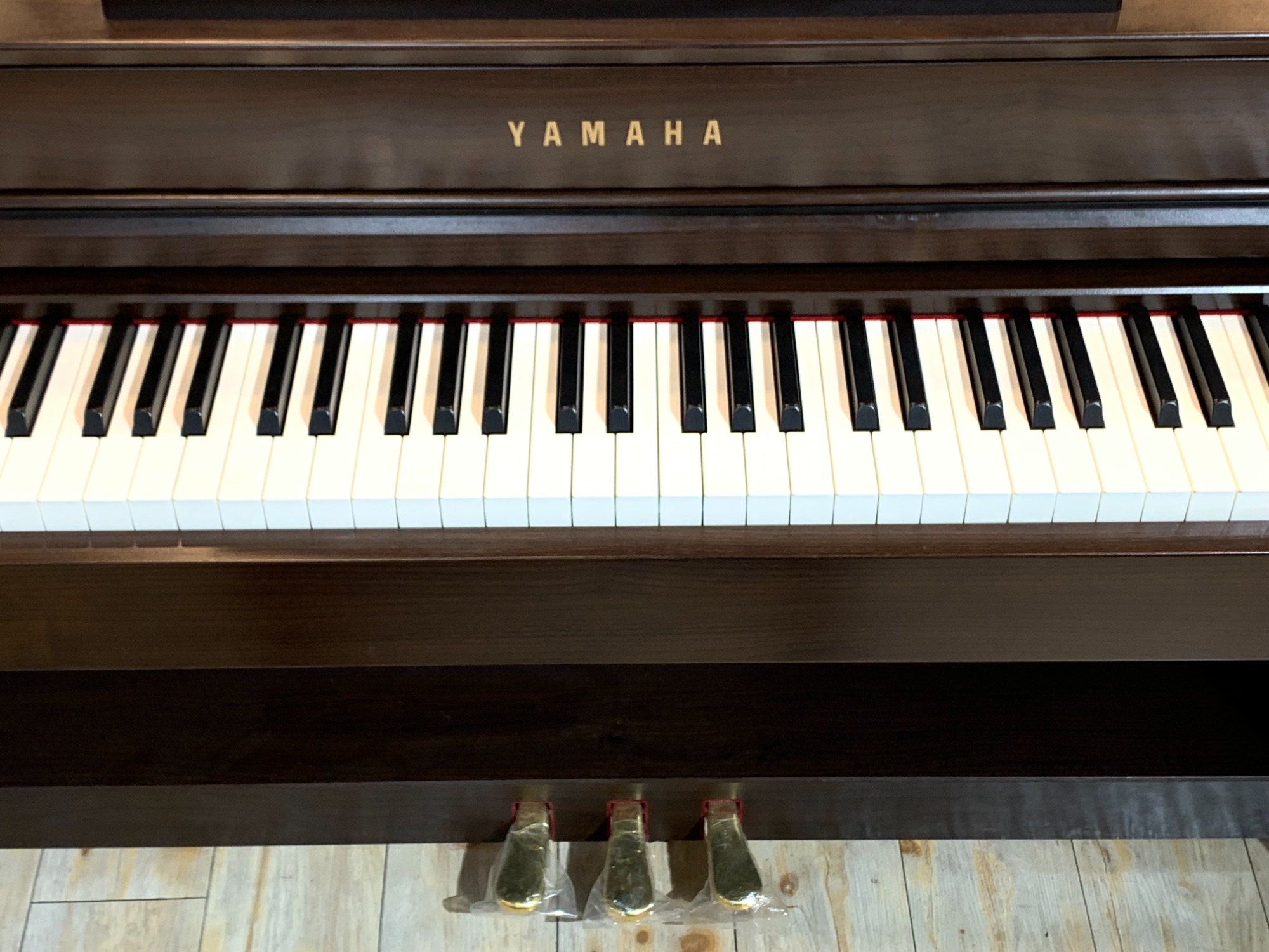 鍵盤楽器 YAMAHA Clavinova CLP-635 電子ピアノ CLP-635R ニューダークローズウッド調 [88鍵盤] 【お届け