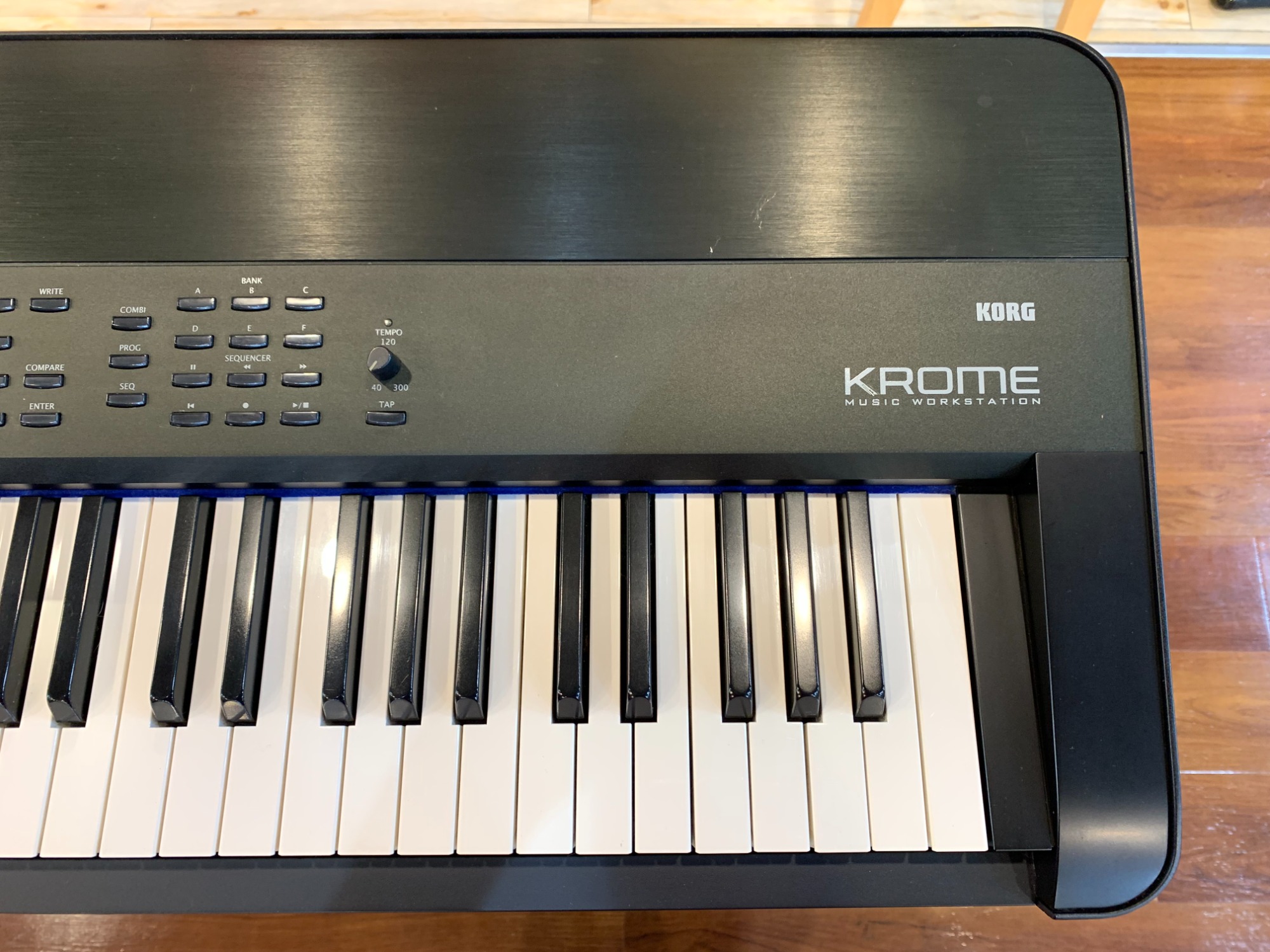 限定1台】『KORG/KROME-88』をアウトレット特価で販売中！通常