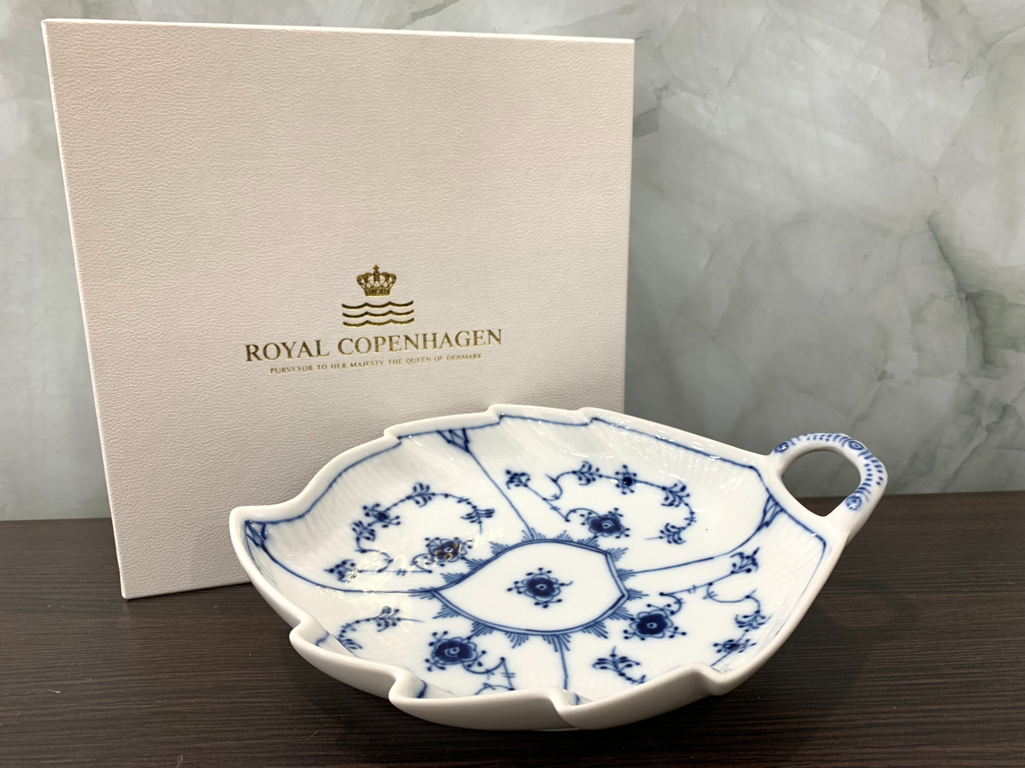 ROYAL COPENHAGEN/ロイヤルコペンハーゲン】 リーフディッシュが買取