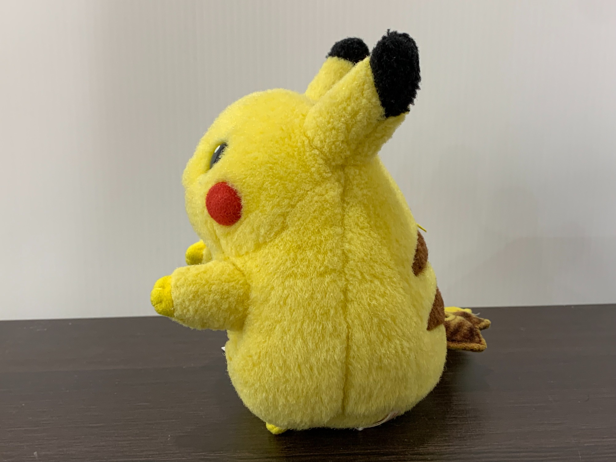 TOMY 初期 手のひら ピカチュウ ぬいぐるみ 日本限定 tomy 初期ピカチュウ レア ぬいぐるみ - ぬいぐるみ
