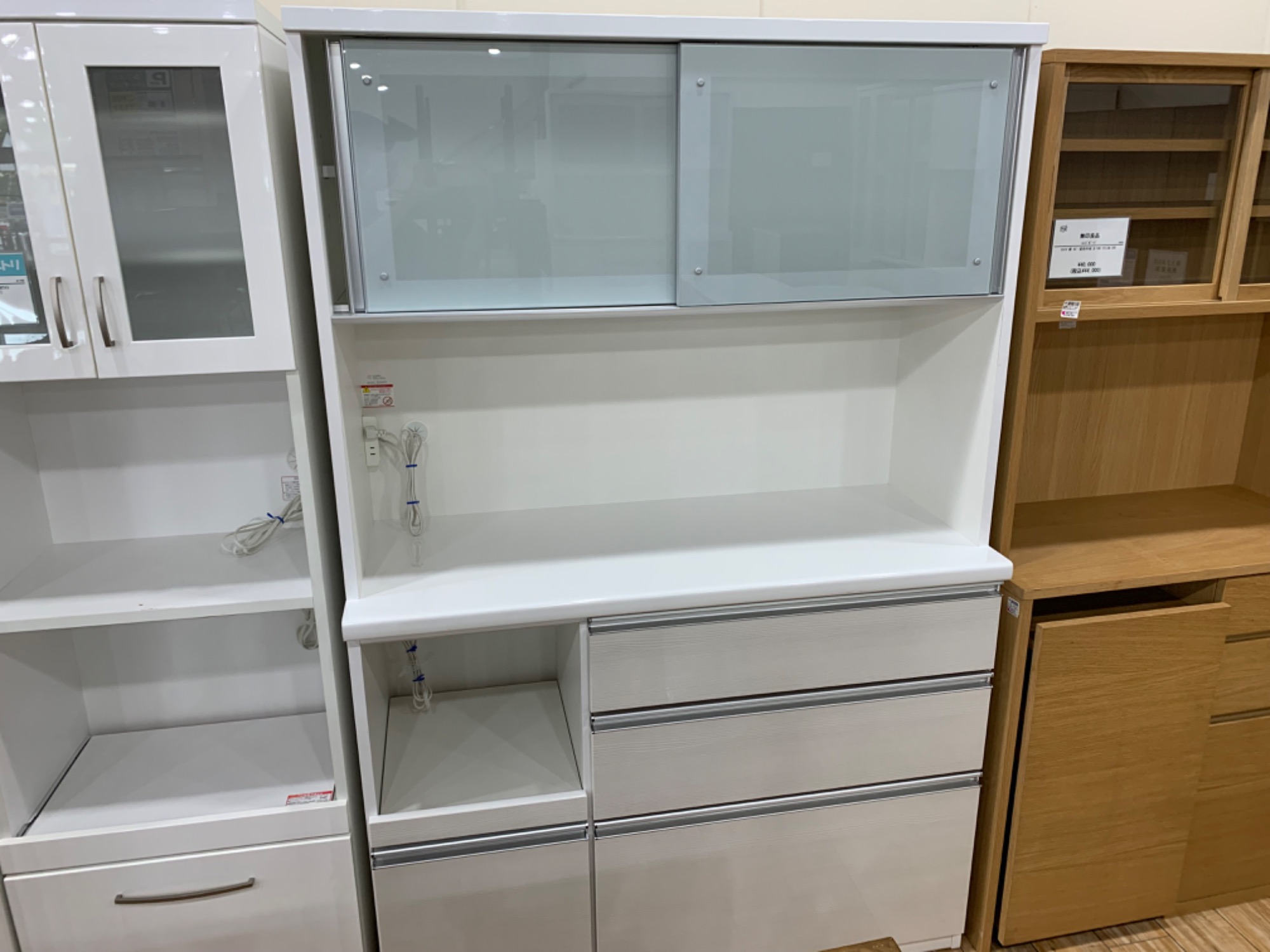 松田家具/マツダカグ】2枚扉レンジボード が買取入荷しました！｜2024 