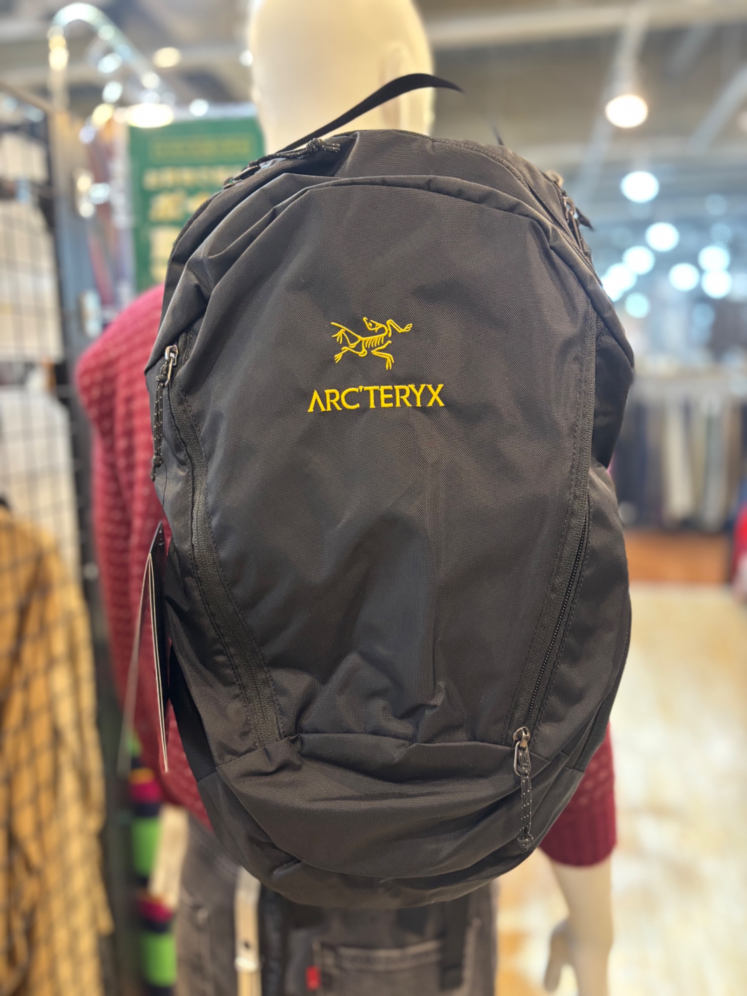 未使用 ARC'TERYX 赤 チェック柄 リュック 未使用 ARC'TERYX 赤 チェック柄 リュック ARC'TERYX（リュック