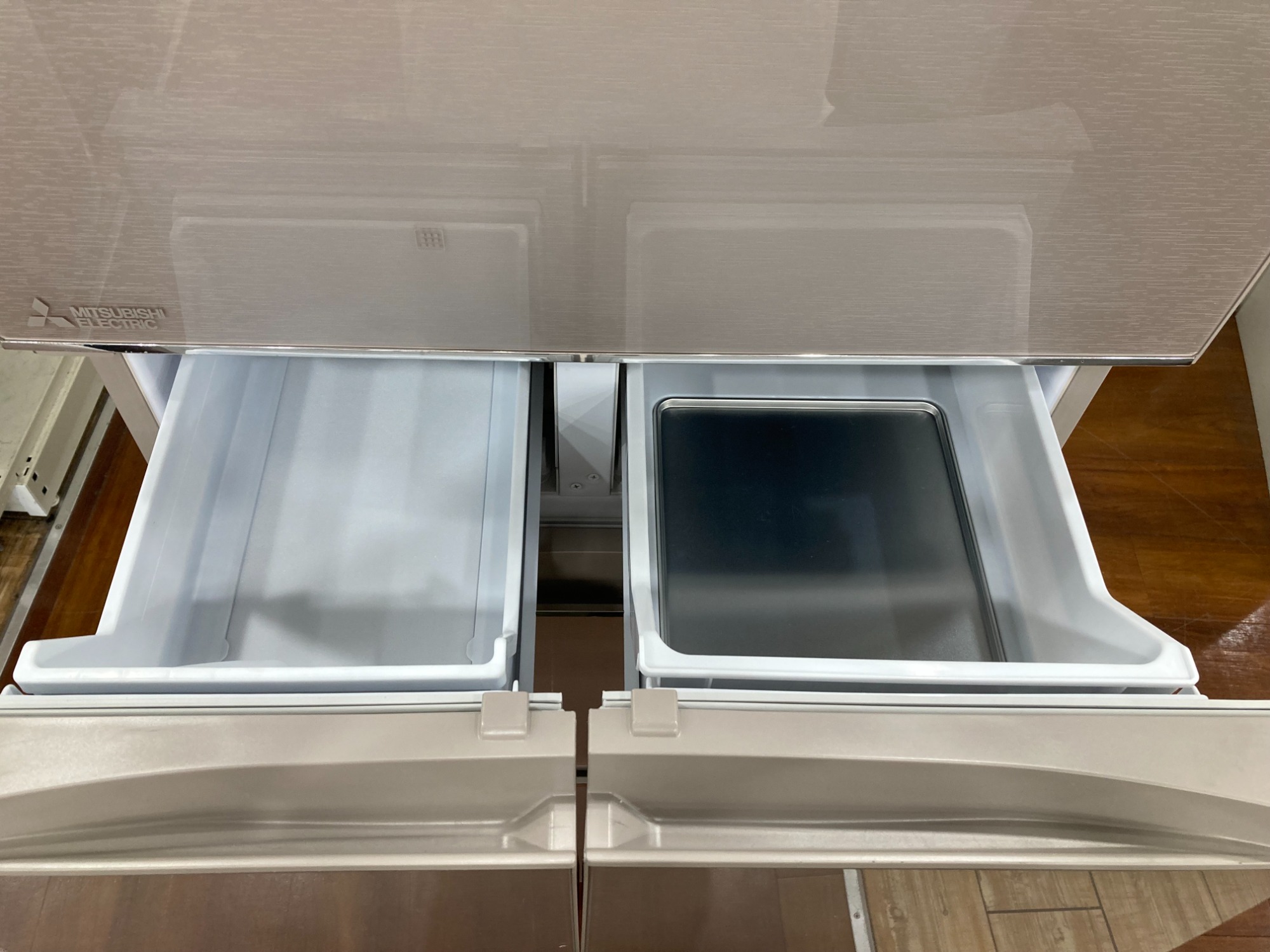【MITSUBISHI】冷蔵庫 2023年製 MITSUBISHI/ミツビシ】2023年製の 5ドア冷蔵庫【1年間動作保証付き
