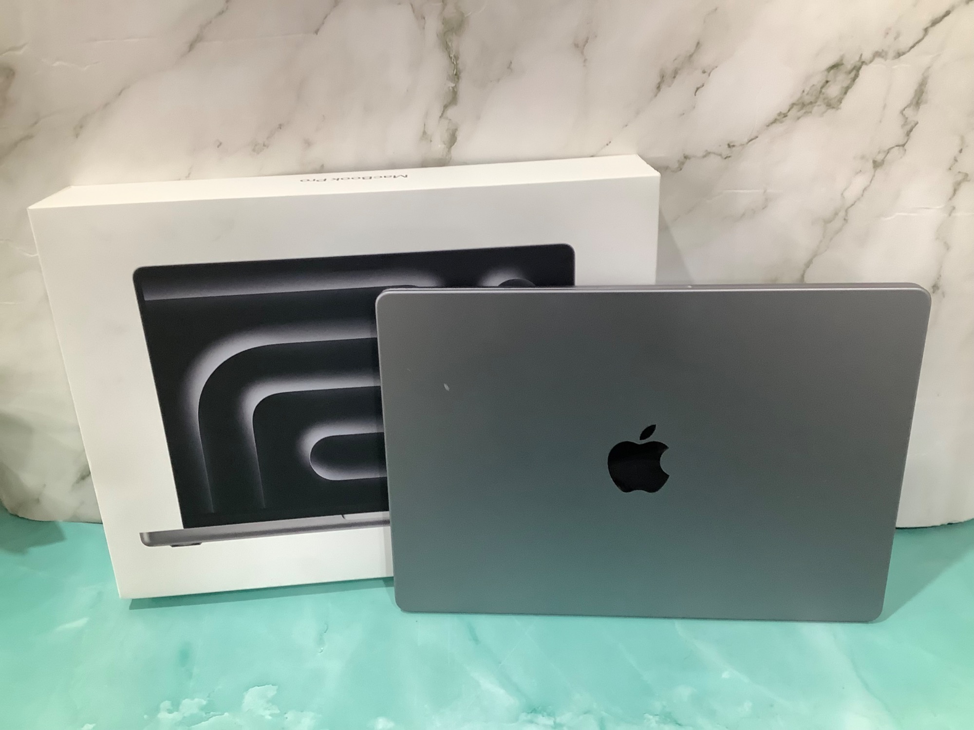 Apple】MacBook Pro (14.2インチ, Late 2023)が入荷致しました！｜2025