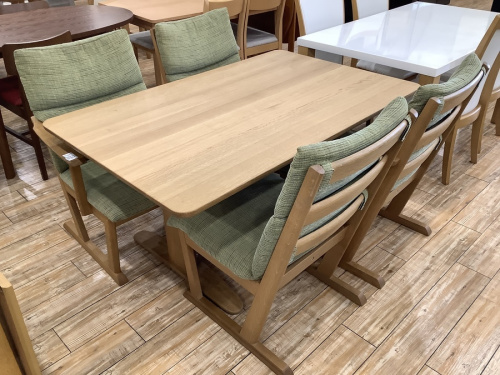 家具のダイニングセット