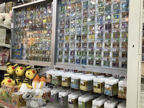 中古のトレーディングカード