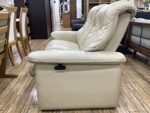 2人掛けソファーの富士ファニチア