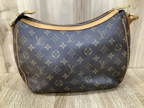ルイ・ヴィトンのショルダーバッグ