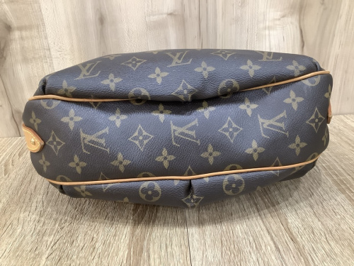 ショルダーバッグのトゥラムPM