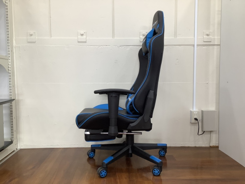 イスのゲーミングチェア