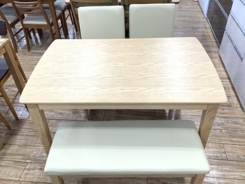 家具のソファー