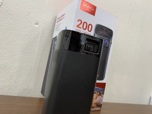 デジタル家電のミニプロジェクター