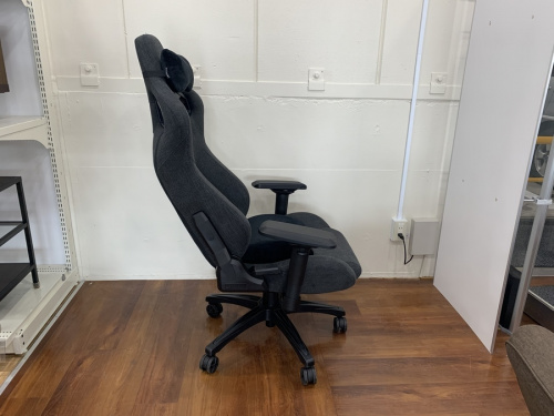 ゲーミングチェアのCORSAIR