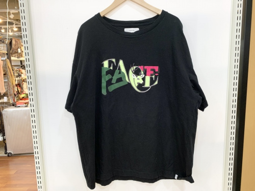 TシャツのFACETASM
