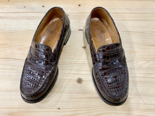 シューズのローファー