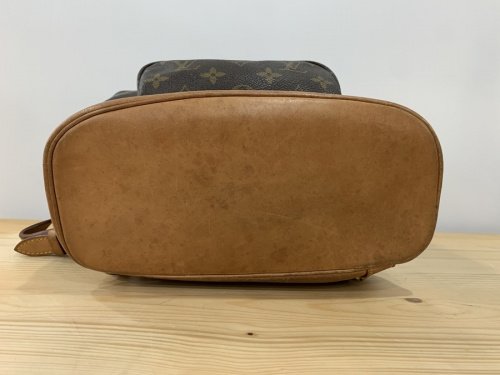 ルイ・ヴィトンの鶴川