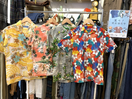 メンズファッションのアロハシャツ