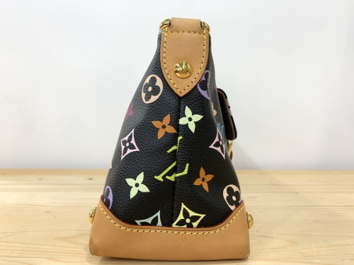 ルイ ヴィトンの鶴川