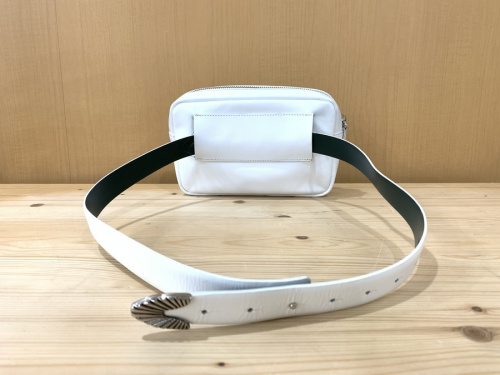 ショルダーバッグのTOGA PULLA