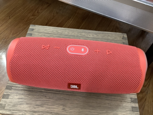 ワイヤレススピーカーのJBL
