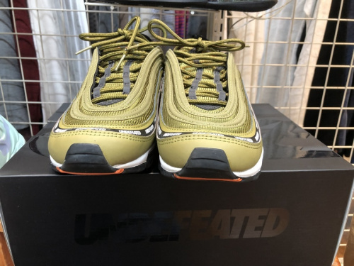 スニーカーのNIKE
