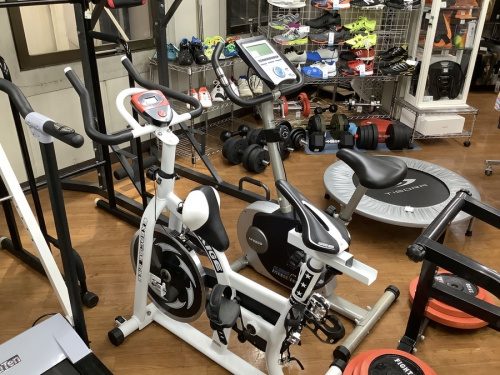 トレーニング用品のベンチプレス