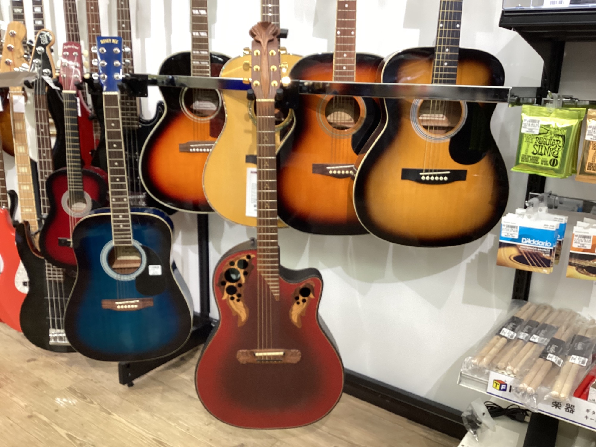 エレアコギター】OVATION SUPERADAMAS入荷いたしました！【楽器