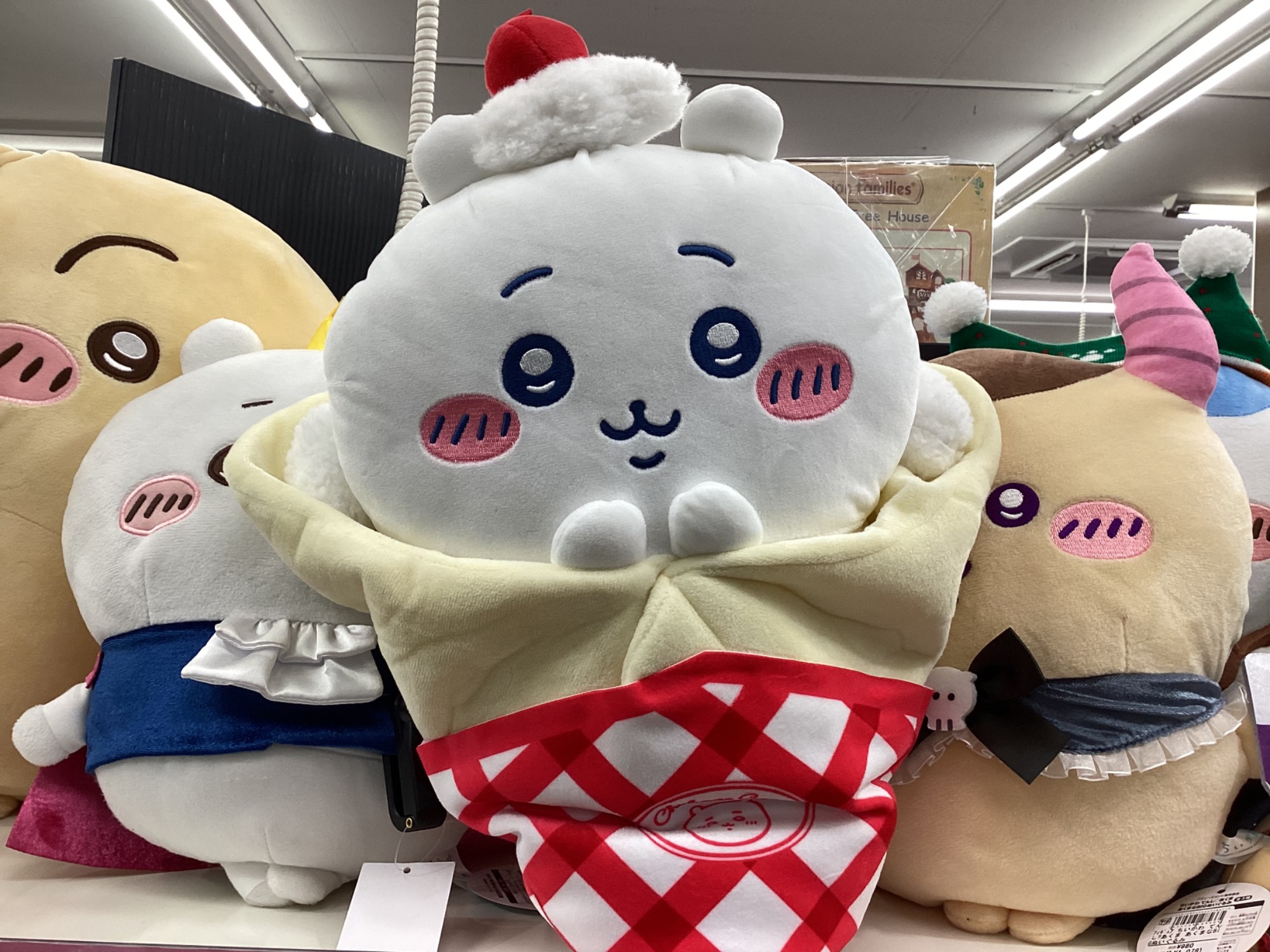 ちいかわ】ちいかわ BIGクレープな抱っこぬいぐるみが入荷いたしました