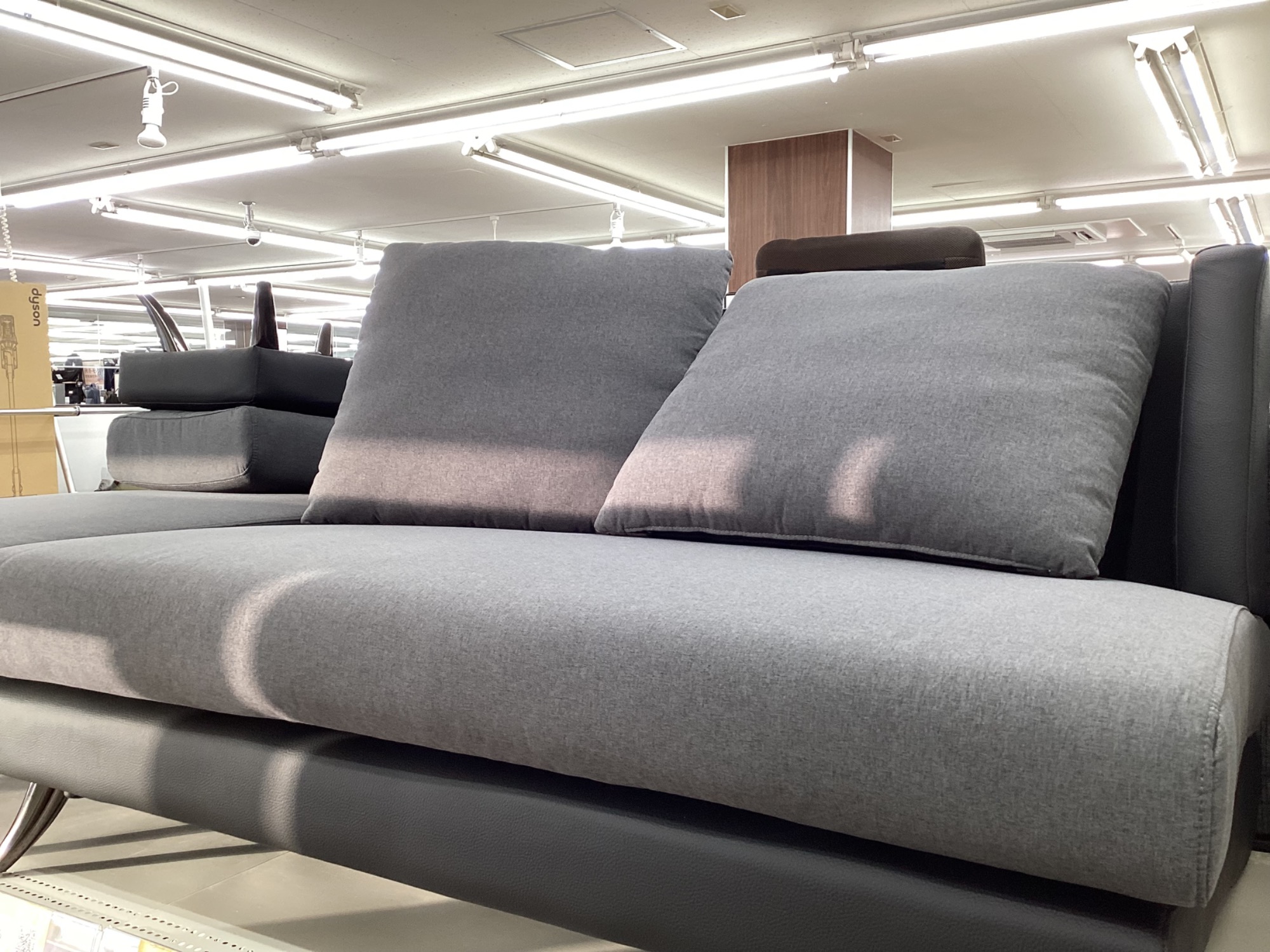 3人掛け/革新的】 YAMADAの3人掛けカウチソファーのご紹介です♪｜2025