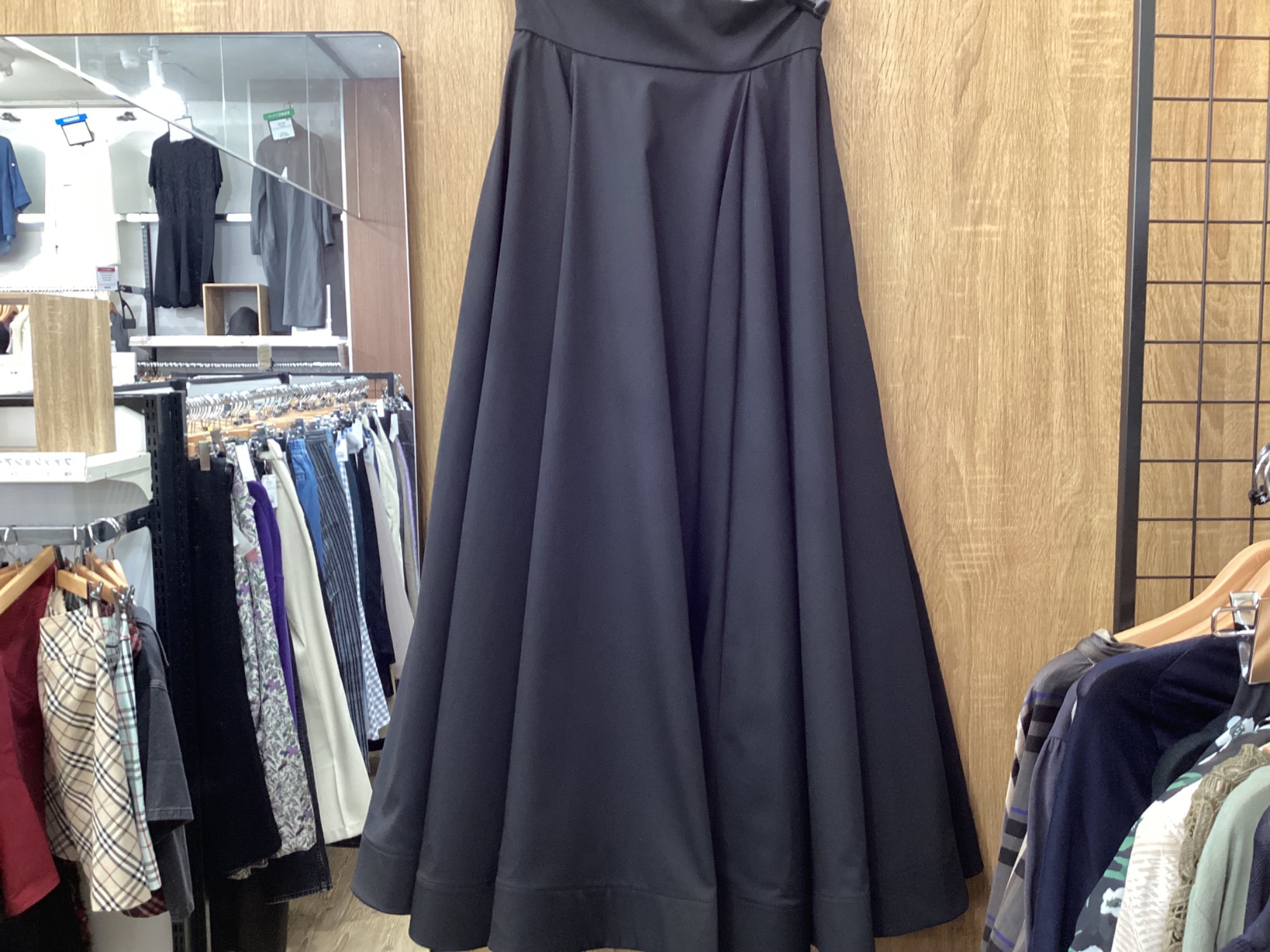 JENNE/スカート】 立体フレアスカートが入荷しました！｜リサイクル