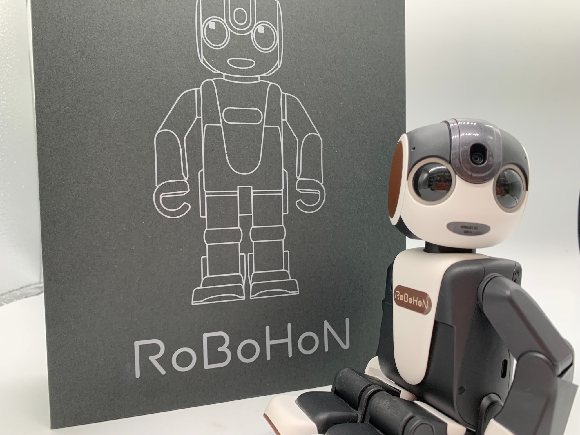 【美品】RoBoHoN SHARP 未使用 箱あり 即納 楽天市場】シャープ SHARP ロボホンライト RoBoHoN lite 非歩行 Wi-Fi