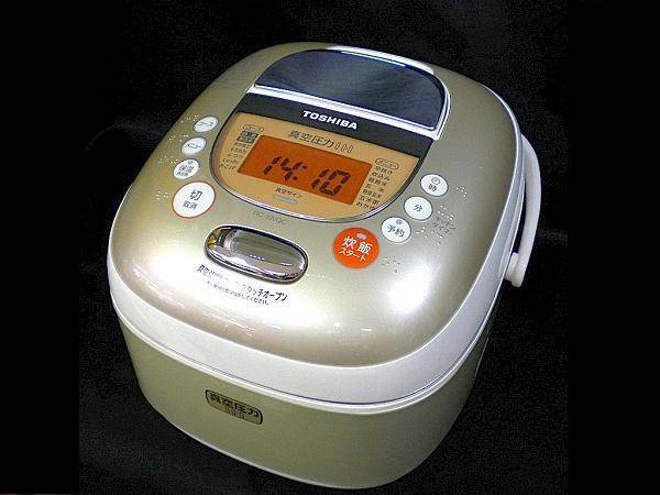 ★目玉商品ごいます★TOSHIBA 炊飯器「真空圧力IH保温釜」入荷いたしました！！ 一点物ですのでお早めに起こし