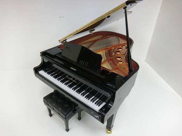 実物を忠実に再現！！ミニチュアグランドピアノが新入荷致しました