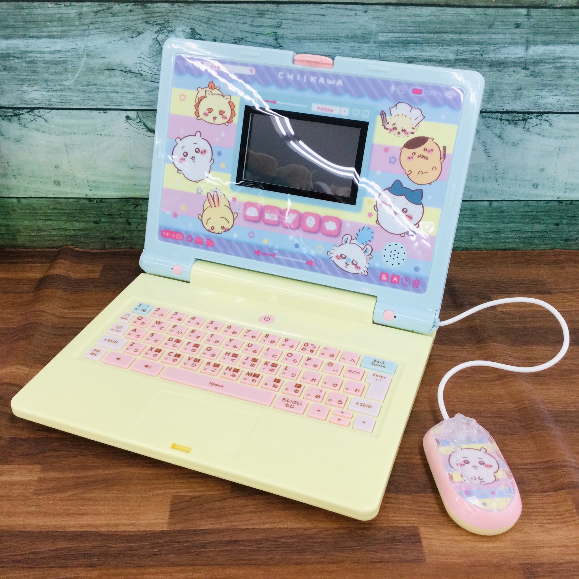 ちいかわ】のパソコン型の知育玩具!ラーニングパソコンのご紹介