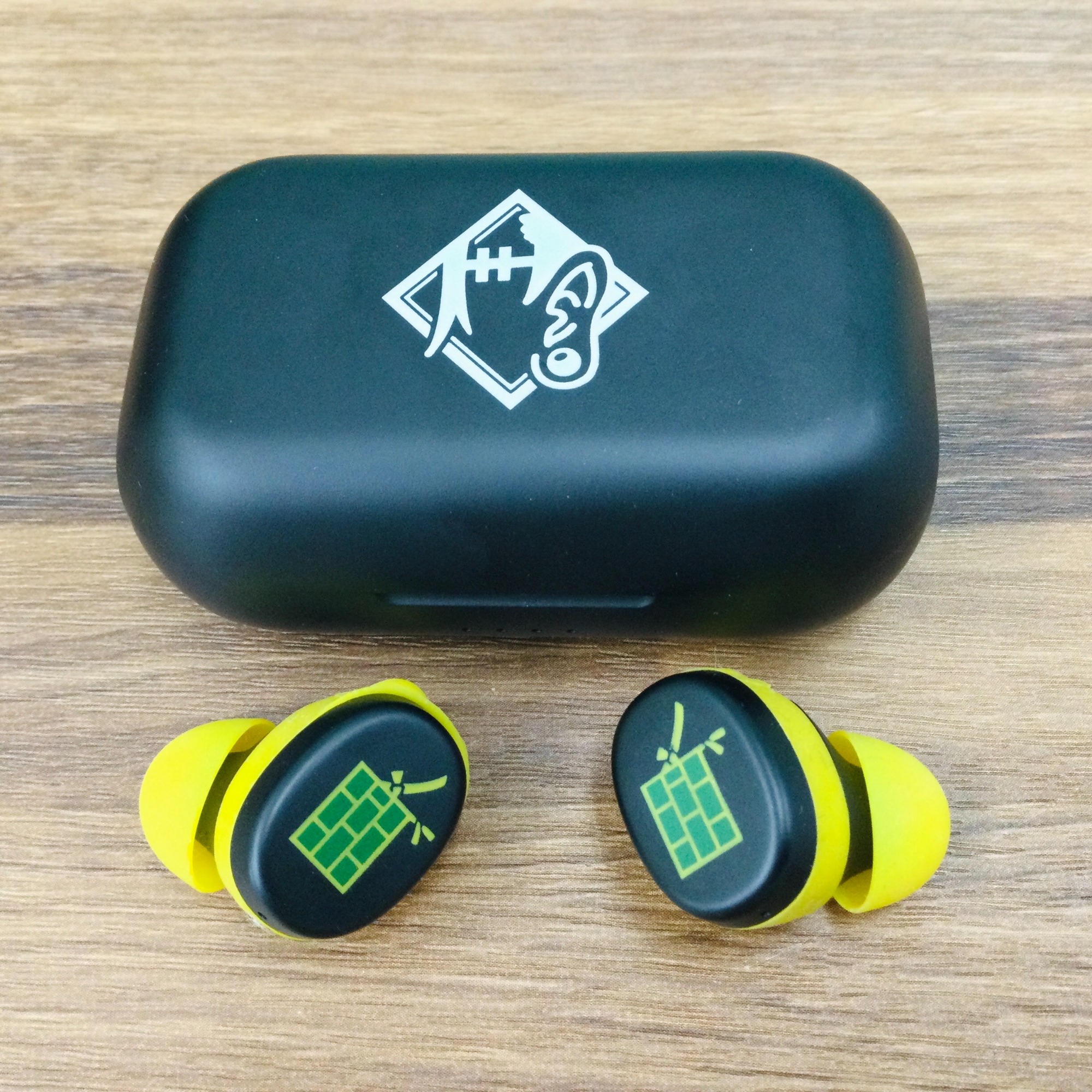 呪術廻戦』 夏油傑のワイヤレスイヤホンのご紹介です!!｜2025年11月18