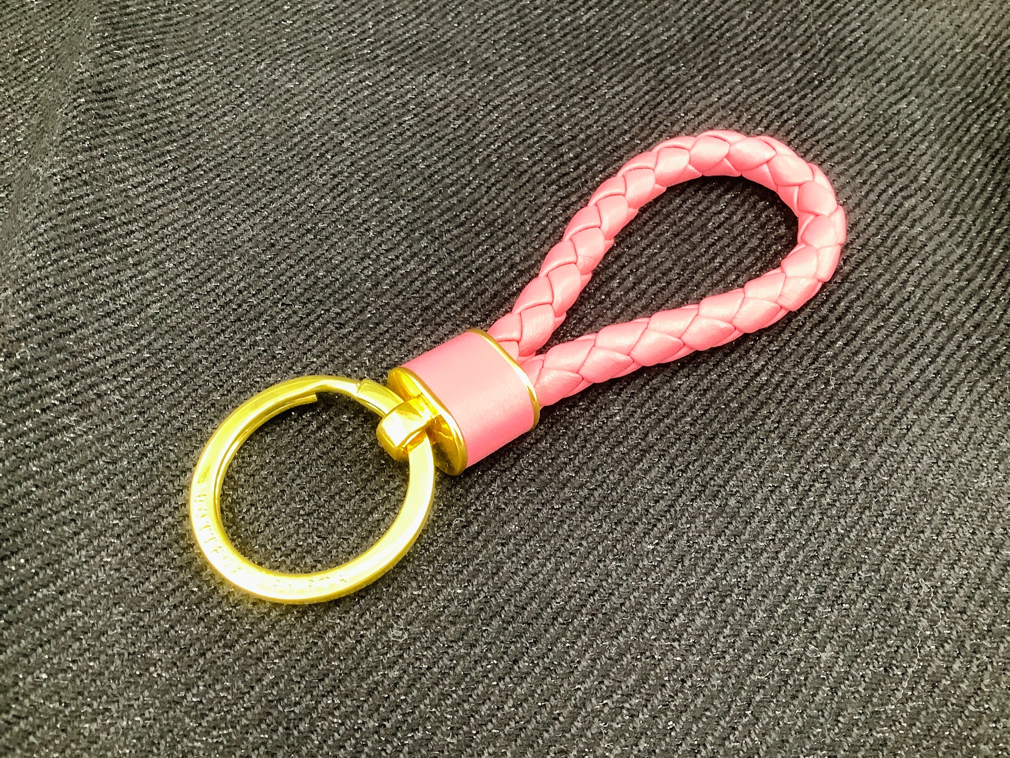 BOTTEGA VENETA ボッテガヴェネタのキーリングをご紹介します!!｜2025