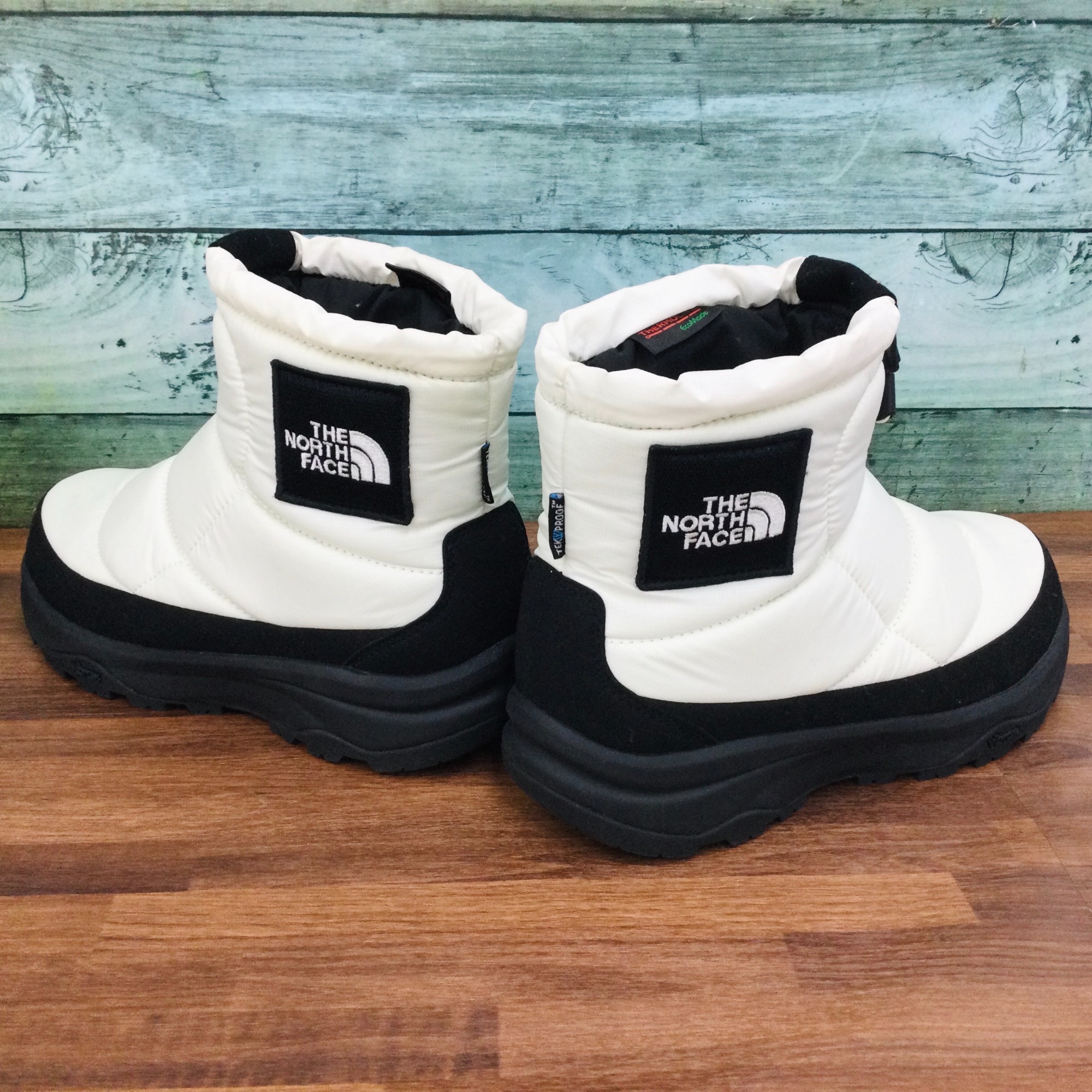 ホワイトが可愛い!! THE NORTH FACE ザ ノース フェイスのウインター