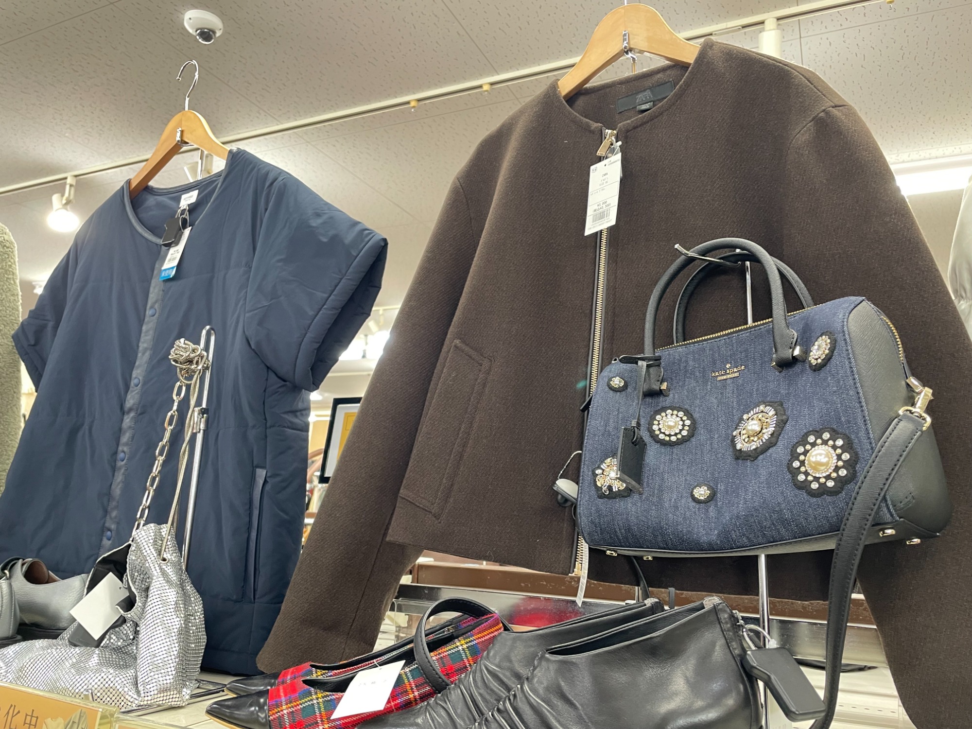 年末クローゼット整理でお得に！レディース衣類〈買取＆冬物販売〉強化