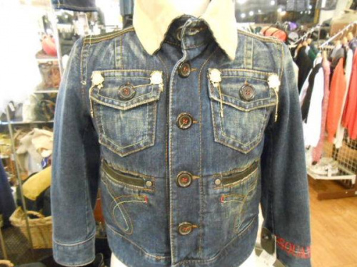 レディースファッションのジャケット