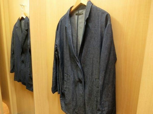 ブランド・ラグジュアリーの春物衣類