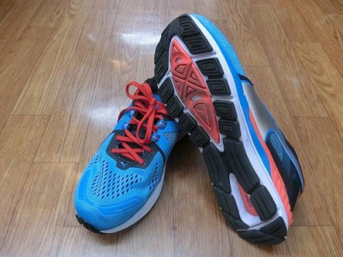 PUMAの東浦和  スニーカー