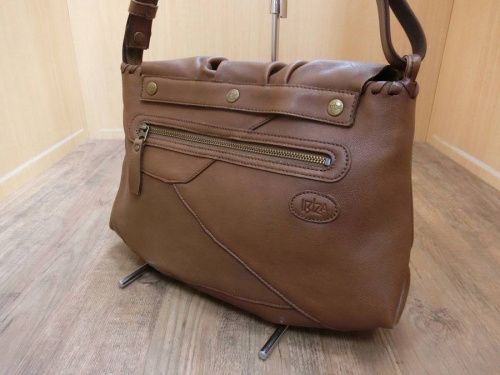 バッグのレザー