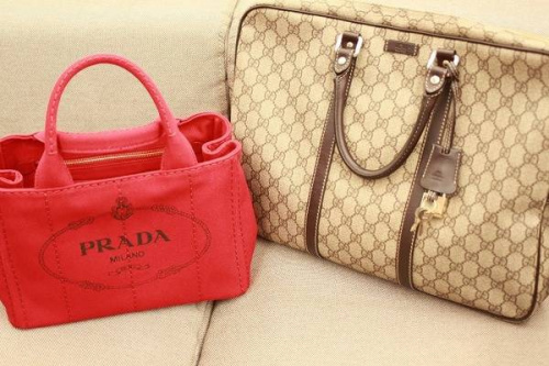 PRADAやGUCCIの程度の良いバッグが入荷いたしました！【東浦和店
