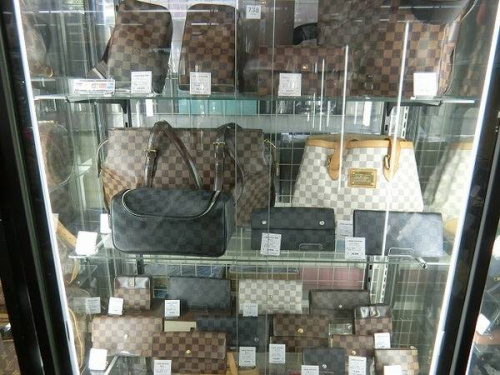 バッグのLOUIS VUITTON(ルイ・ヴィトン）