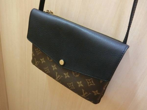 バッグのLOUIS VUITTON(ルイ・ヴィトン）
