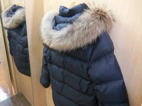 アウターの冬物衣類買取強化中